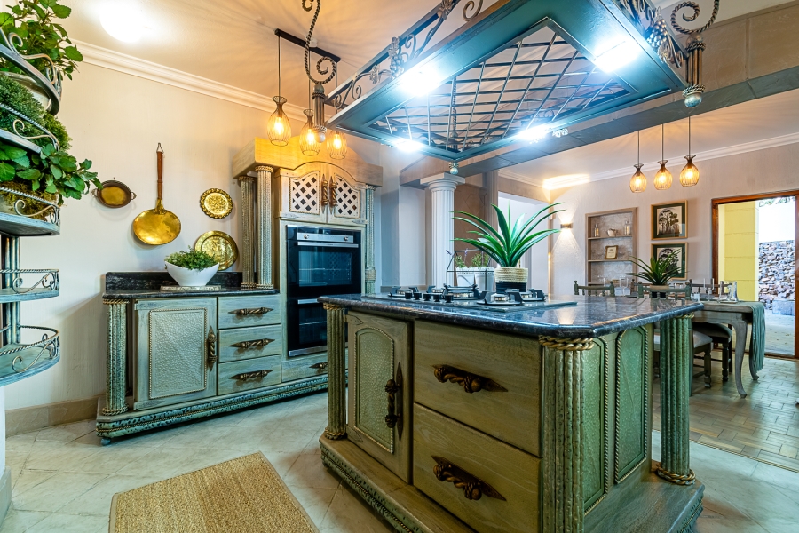 4 Bedroom Property for Sale in Waterkloof Ridge Gauteng