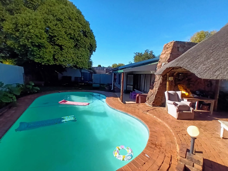To Let 4 Bedroom Property for Rent in Doringkloof Gauteng