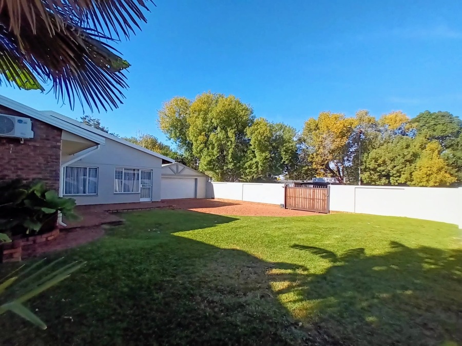 To Let 4 Bedroom Property for Rent in Doringkloof Gauteng
