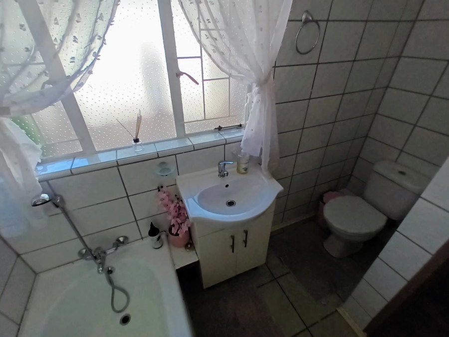 To Let 4 Bedroom Property for Rent in Doringkloof Gauteng