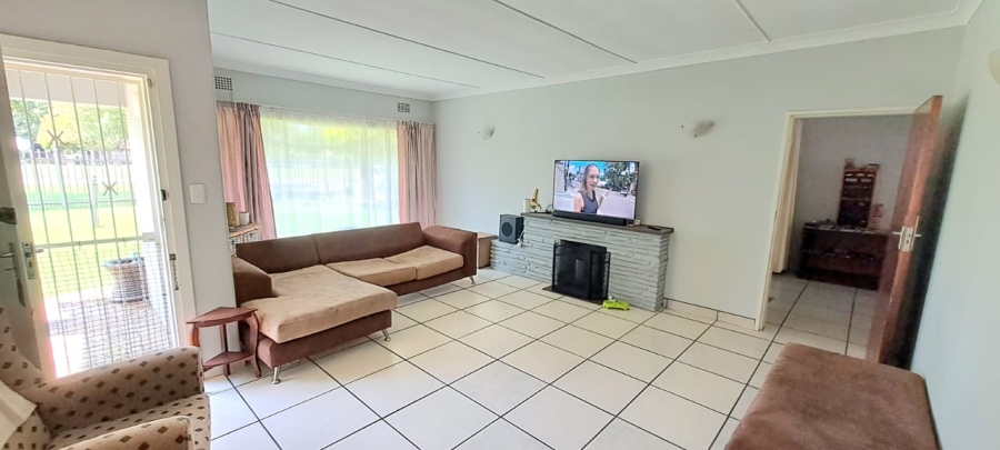 4 Bedroom Property for Sale in Three Rivers Gauteng