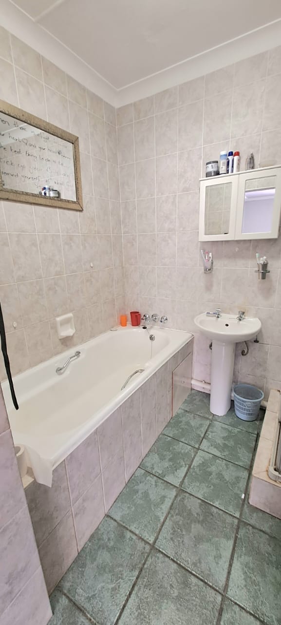 4 Bedroom Property for Sale in Three Rivers Gauteng