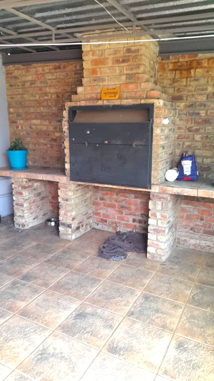 4 Bedroom Property for Sale in Three Rivers Gauteng