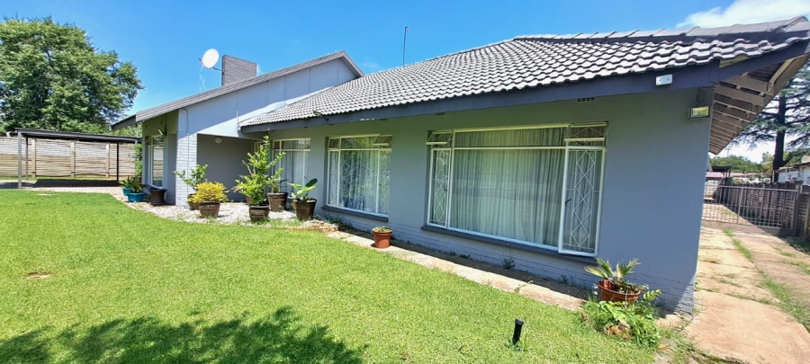 4 Bedroom Property for Sale in Three Rivers Gauteng