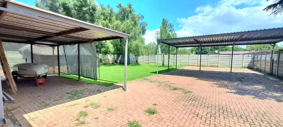 4 Bedroom Property for Sale in Three Rivers Gauteng
