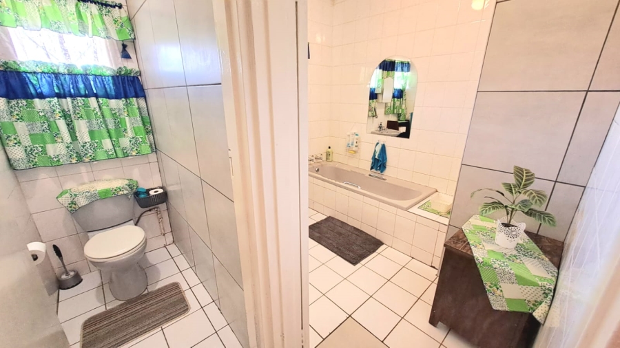 4 Bedroom Property for Sale in Three Rivers Gauteng