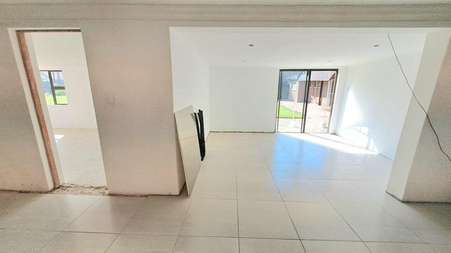4 Bedroom Property for Sale in Three Rivers Gauteng