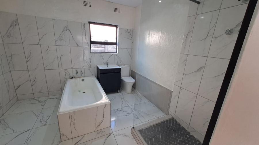 4 Bedroom Property for Sale in Three Rivers Gauteng