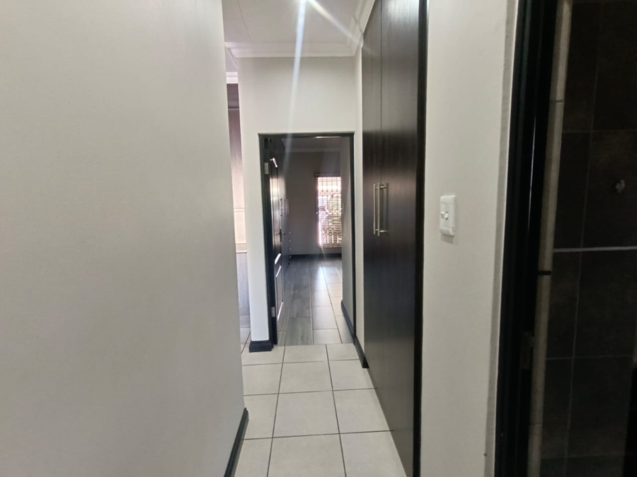 2 Bedroom Property for Sale in Three Rivers Gauteng