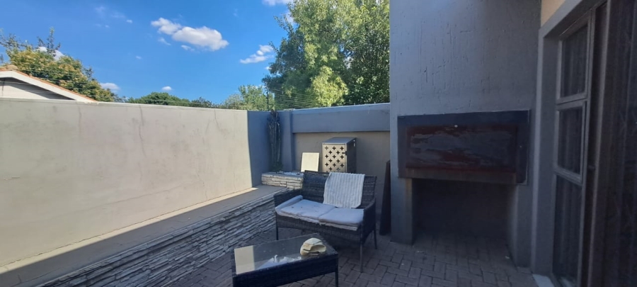 2 Bedroom Property for Sale in Three Rivers Gauteng
