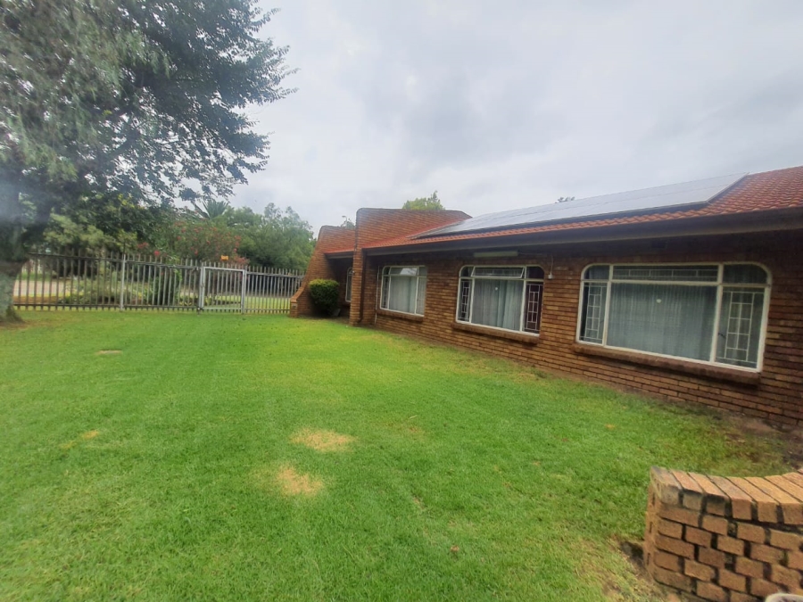 4 Bedroom Property for Sale in Vanderbijlpark Sw 2 Gauteng