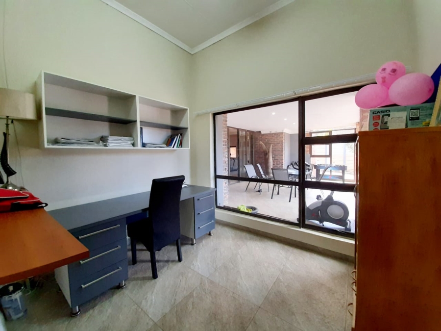 4 Bedroom Property for Sale in Vanderbijlpark Sw 2 Gauteng