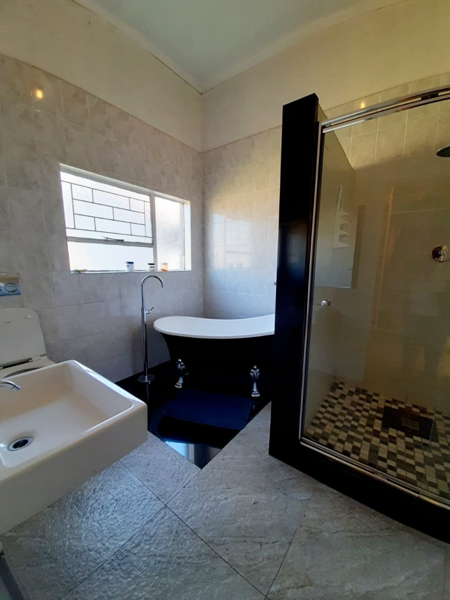 4 Bedroom Property for Sale in Vanderbijlpark Sw 2 Gauteng