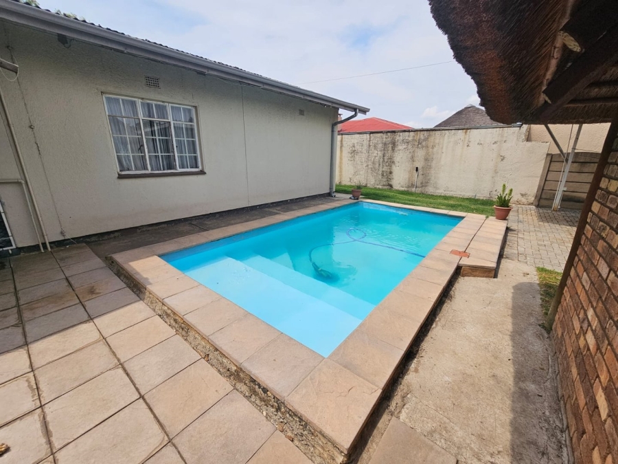 4 Bedroom Property for Sale in Vanderbijlpark SW 1 Gauteng