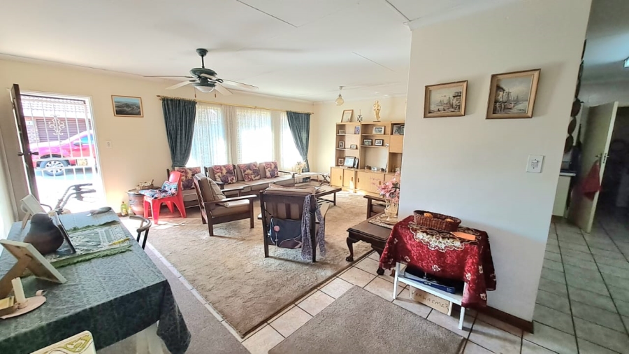 1 Bedroom Property for Sale in Three Rivers Gauteng