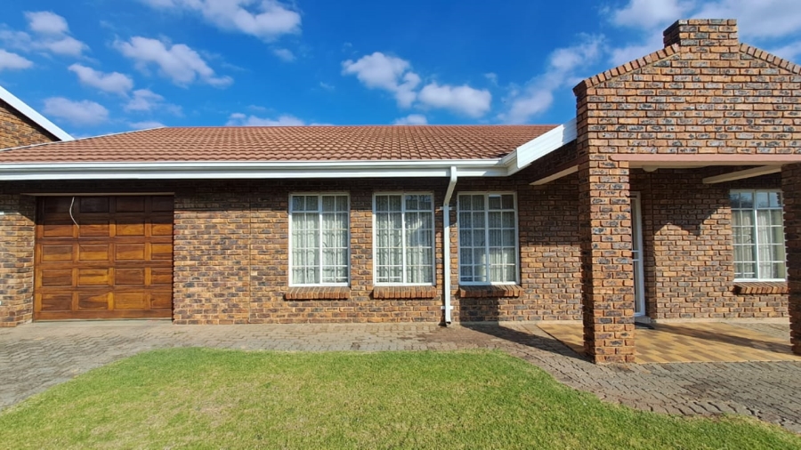 1 Bedroom Property for Sale in Three Rivers Gauteng
