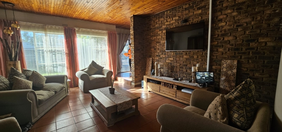 4 Bedroom Property for Sale in Vanderbijlpark Sw 2 Gauteng