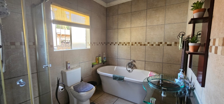 4 Bedroom Property for Sale in Vanderbijlpark Sw 2 Gauteng