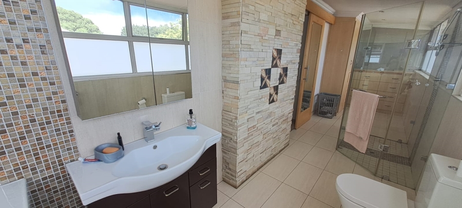 4 Bedroom Property for Sale in Three Rivers Gauteng