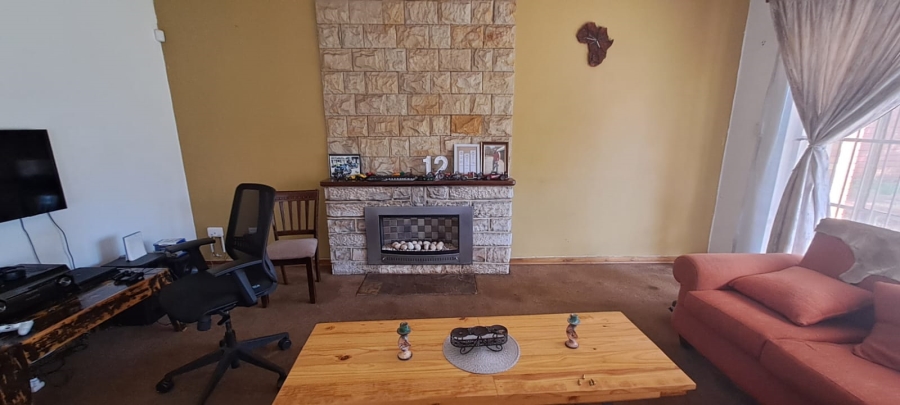 4 Bedroom Property for Sale in Three Rivers Gauteng