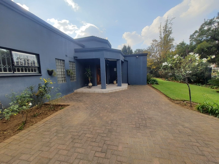 5 Bedroom Property for Sale in Vanderbijlpark Sw 2 Gauteng