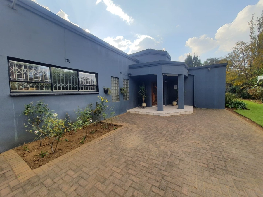 5 Bedroom Property for Sale in Vanderbijlpark Sw 2 Gauteng