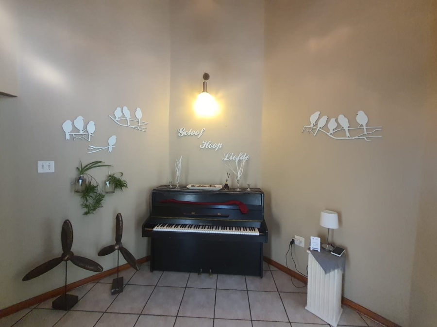 5 Bedroom Property for Sale in Vanderbijlpark Sw 2 Gauteng