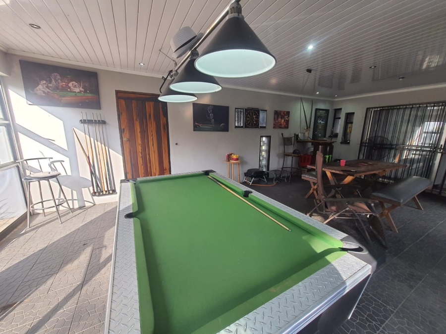 5 Bedroom Property for Sale in Vanderbijlpark Sw 2 Gauteng