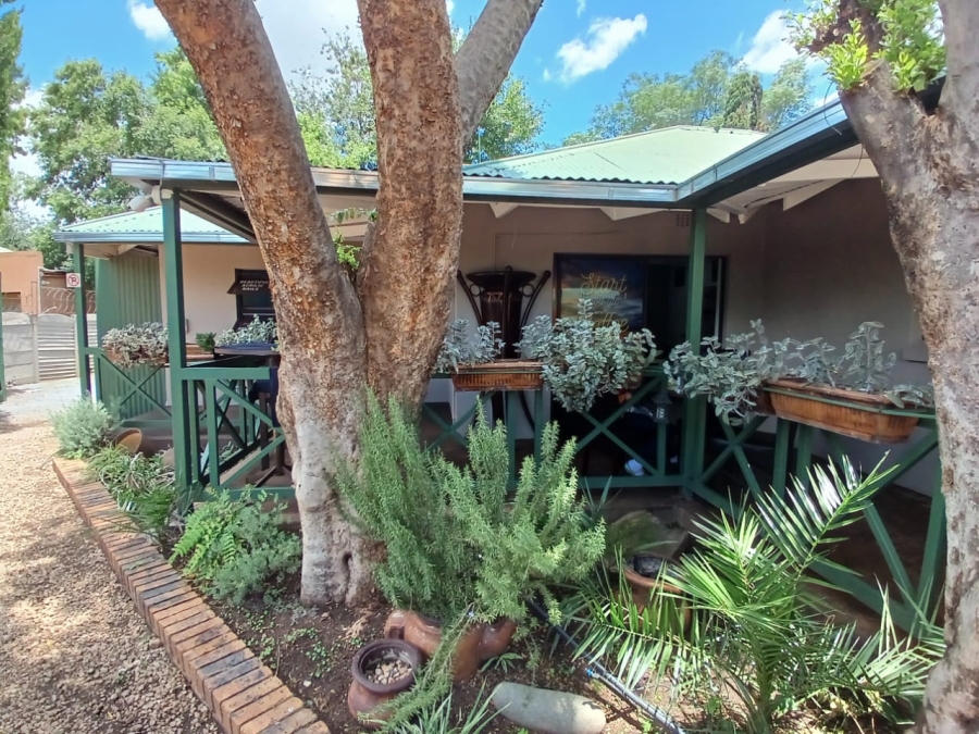 10 Bedroom Property for Sale in Three Rivers Gauteng