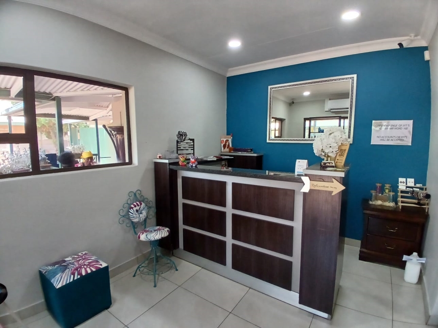 10 Bedroom Property for Sale in Three Rivers Gauteng