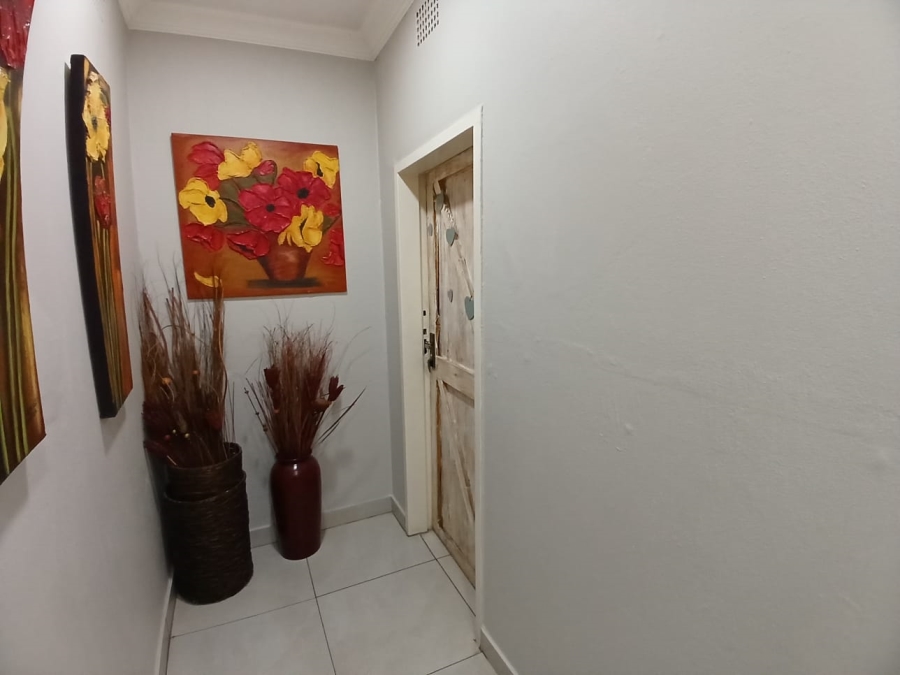 10 Bedroom Property for Sale in Three Rivers Gauteng