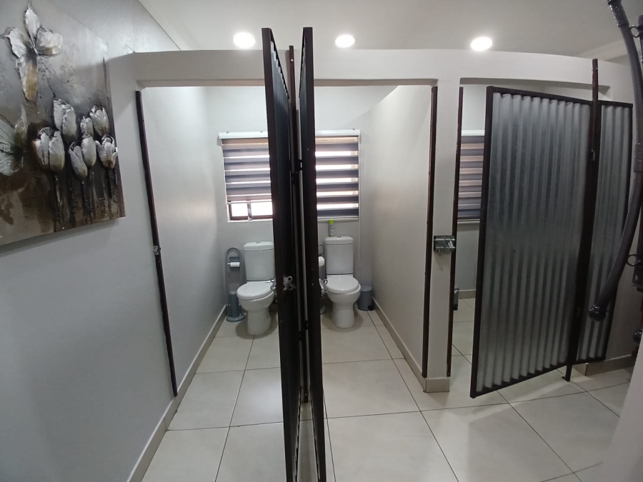 10 Bedroom Property for Sale in Three Rivers Gauteng