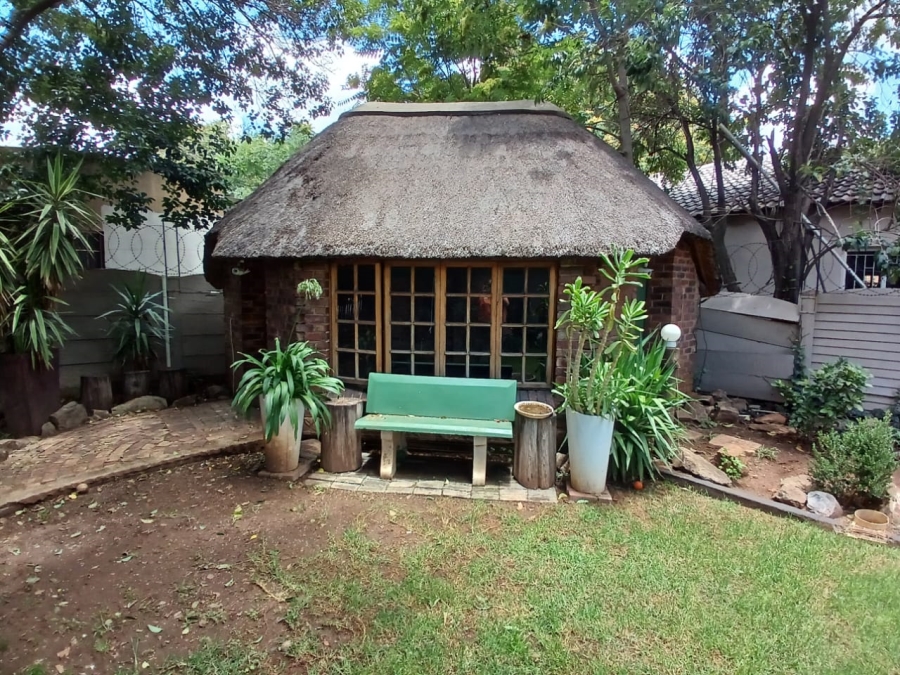 10 Bedroom Property for Sale in Three Rivers Gauteng