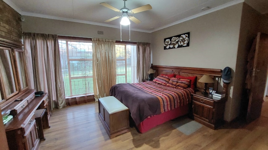 4 Bedroom Property for Sale in Vanderbijlpark Sw 2 Gauteng