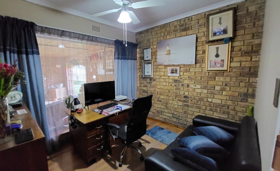 4 Bedroom Property for Sale in Vanderbijlpark Sw 2 Gauteng