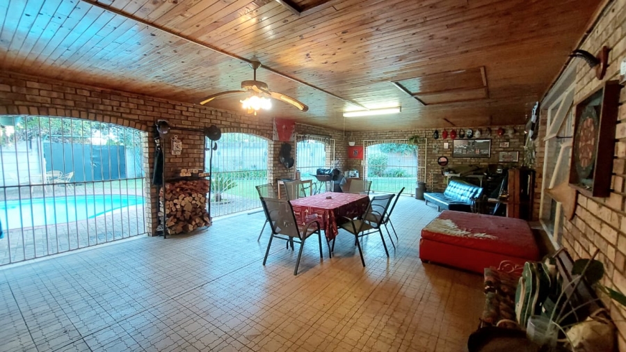 4 Bedroom Property for Sale in Vanderbijlpark Sw 2 Gauteng