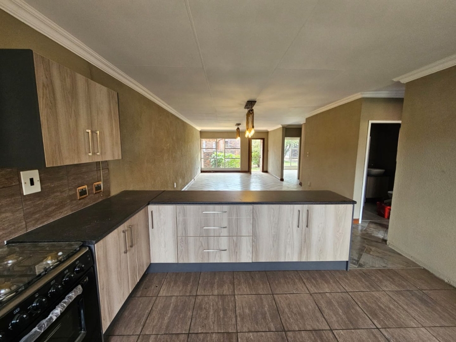 2 Bedroom Property for Sale in Three Rivers Gauteng