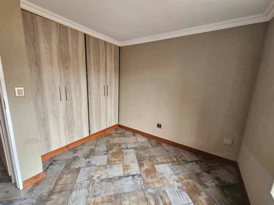 2 Bedroom Property for Sale in Three Rivers Gauteng