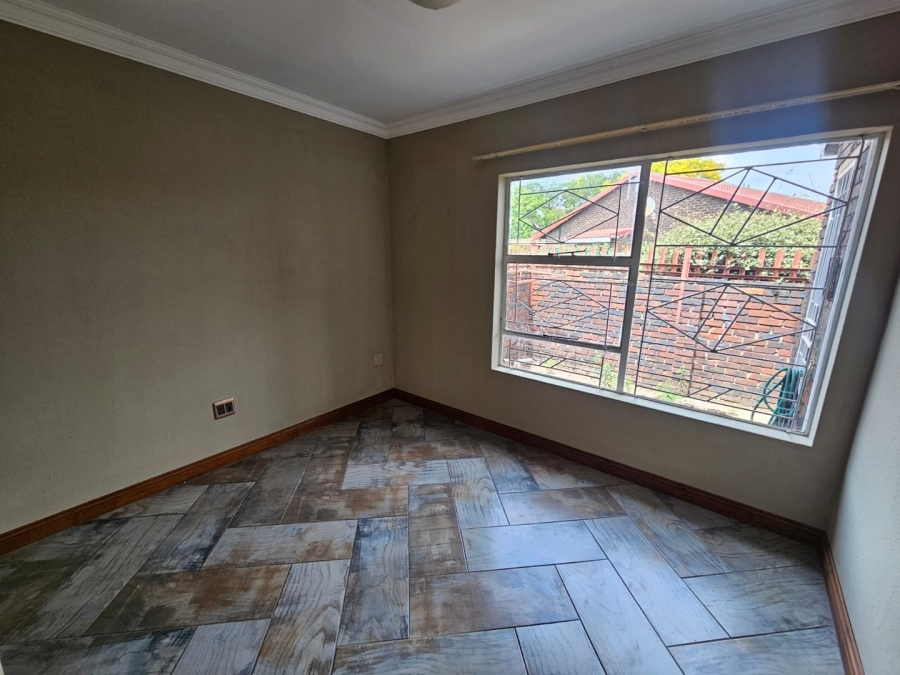 2 Bedroom Property for Sale in Three Rivers Gauteng