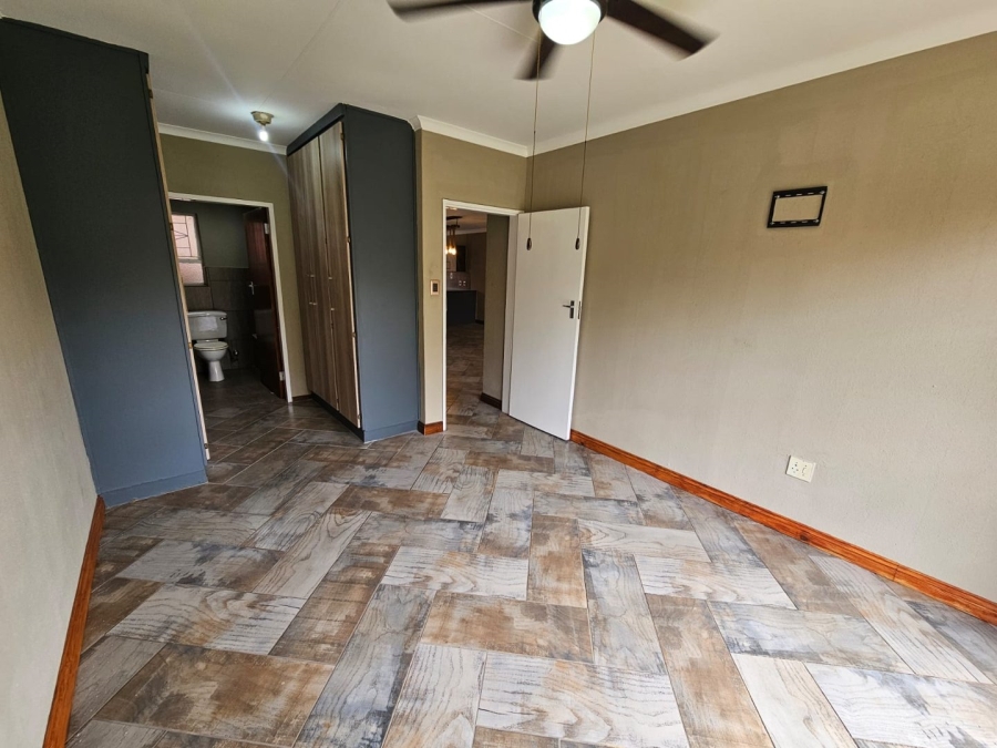 2 Bedroom Property for Sale in Three Rivers Gauteng