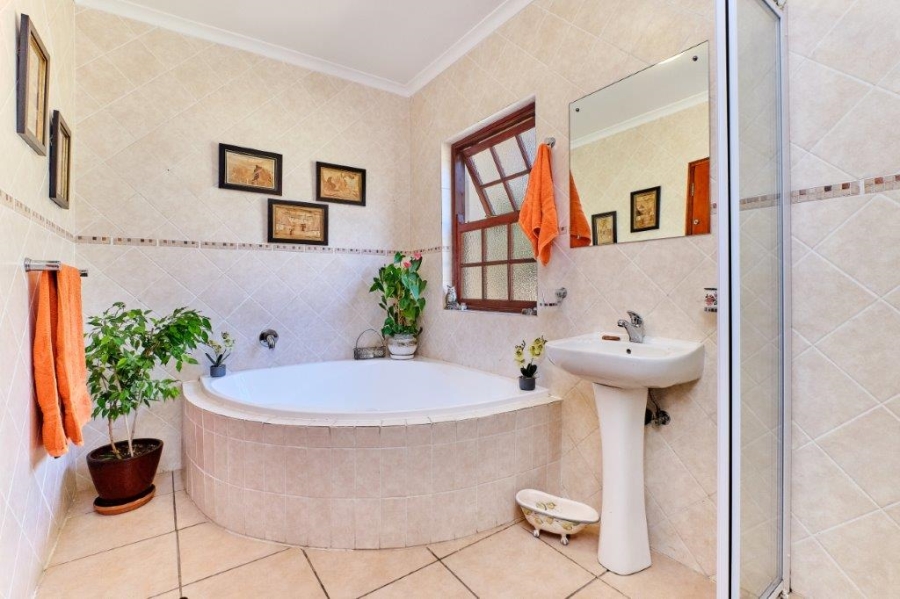 3 Bedroom Property for Sale in Kyalami Ridge Gauteng