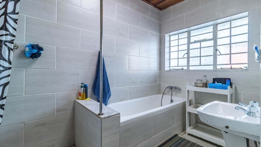 4 Bedroom Property for Sale in Edendale Gauteng