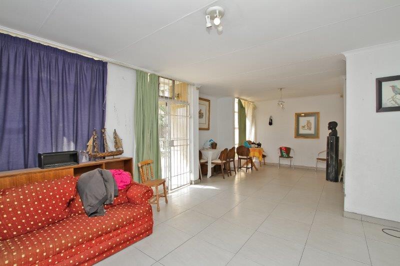 3 Bedroom Property for Sale in Robindale Gauteng