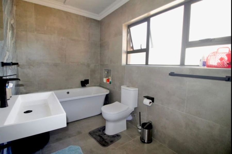 3 Bedroom Property for Sale in Rynfield Gauteng