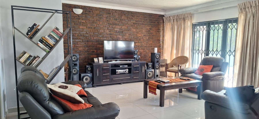 3 Bedroom Property for Sale in Esther Park Gauteng