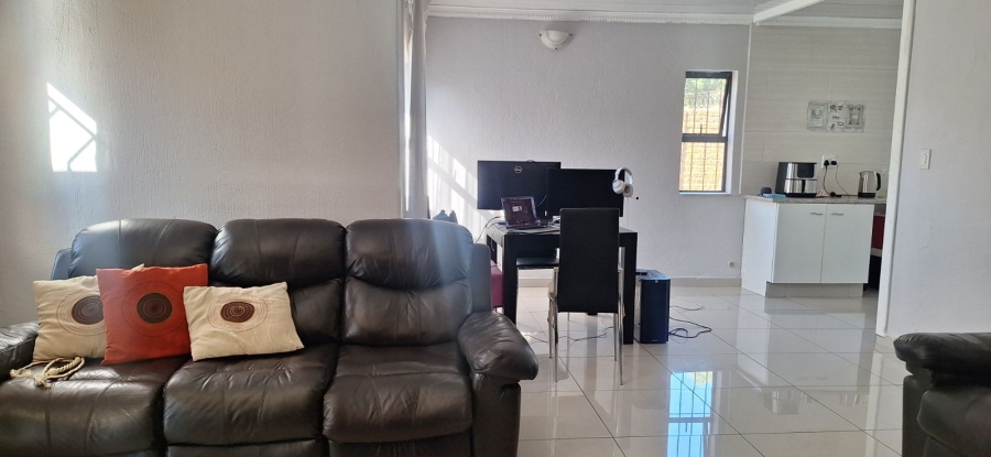 3 Bedroom Property for Sale in Esther Park Gauteng
