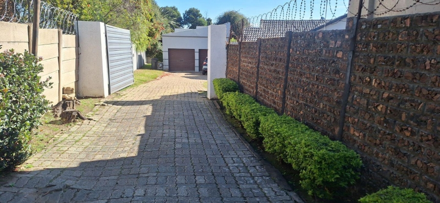 3 Bedroom Property for Sale in Esther Park Gauteng