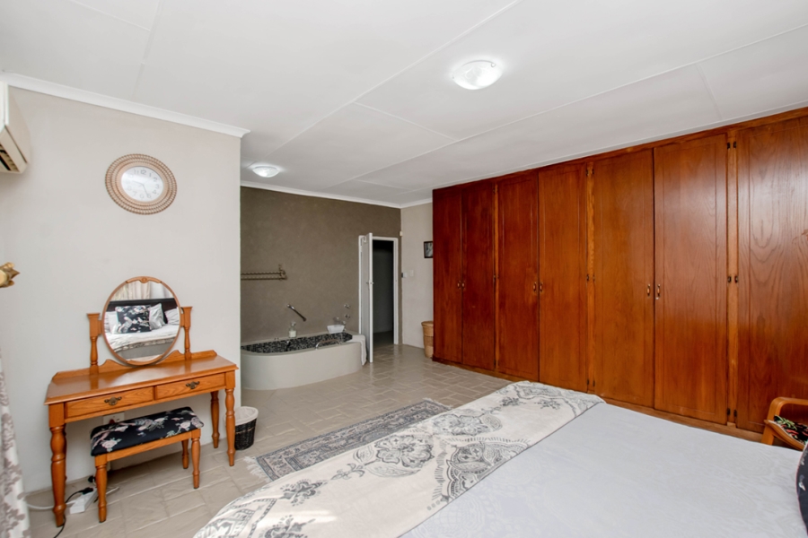 3 Bedroom Property for Sale in Selcourt Gauteng