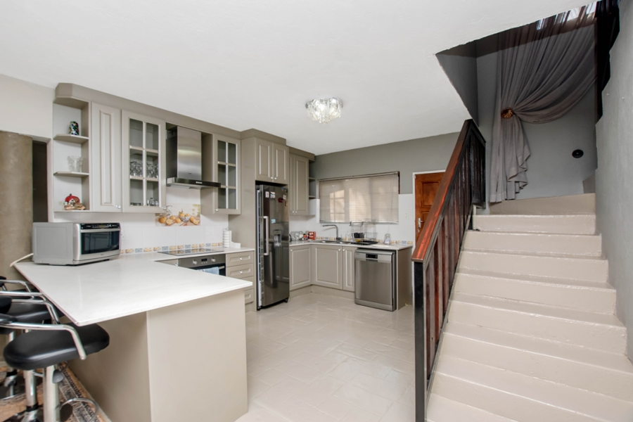 3 Bedroom Property for Sale in Selcourt Gauteng