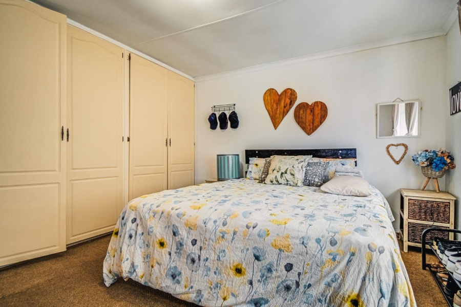 3 Bedroom Property for Sale in Glen Marais Gauteng